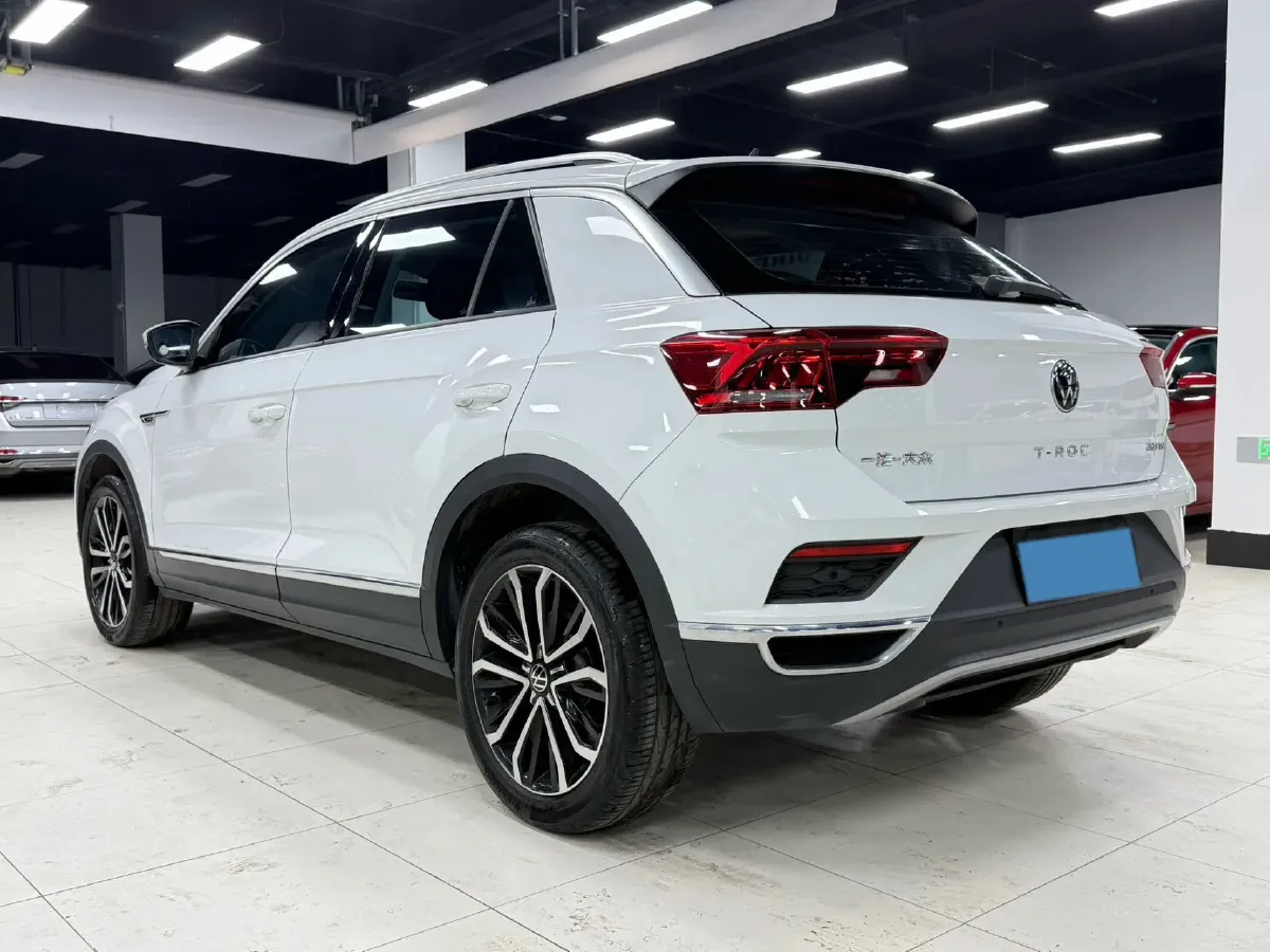 2021 Volkswagen T-Roc 1.4T 150HP L4 7DCT,autocango,china used car exporter,china ev exporter,chinese used car exporter,chinese used ev exporter