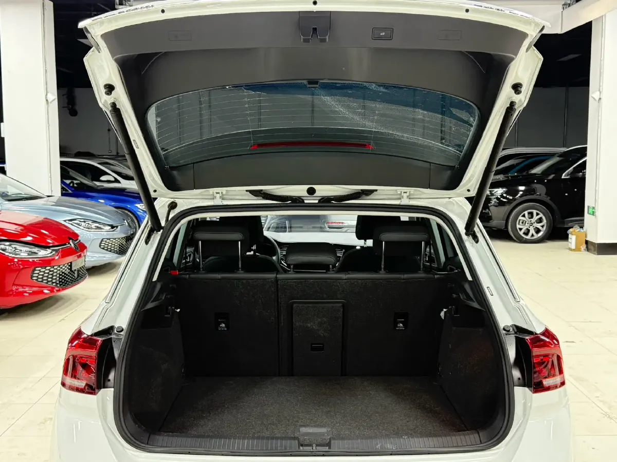 2021 Volkswagen T-Roc 1.4T 150HP L4 7DCT,autocango,china used car exporter,china ev exporter,chinese used car exporter,chinese used ev exporter