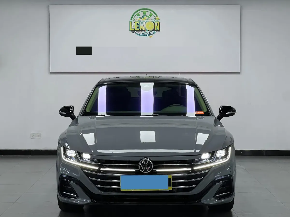 2021 Volkswagen CC 2.0T 220HP L4 7DCT,autocango,china used car exporter,china ev exporter,chinese used car exporter,chinese used ev exporter