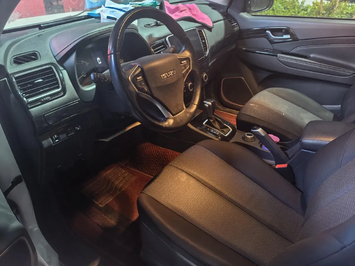 2020 Isuzu LingTuo 2.5T 150HP L4 6AT,autocango,china used car exporter,china ev exporter,chinese used car exporter,chinese used ev exporter