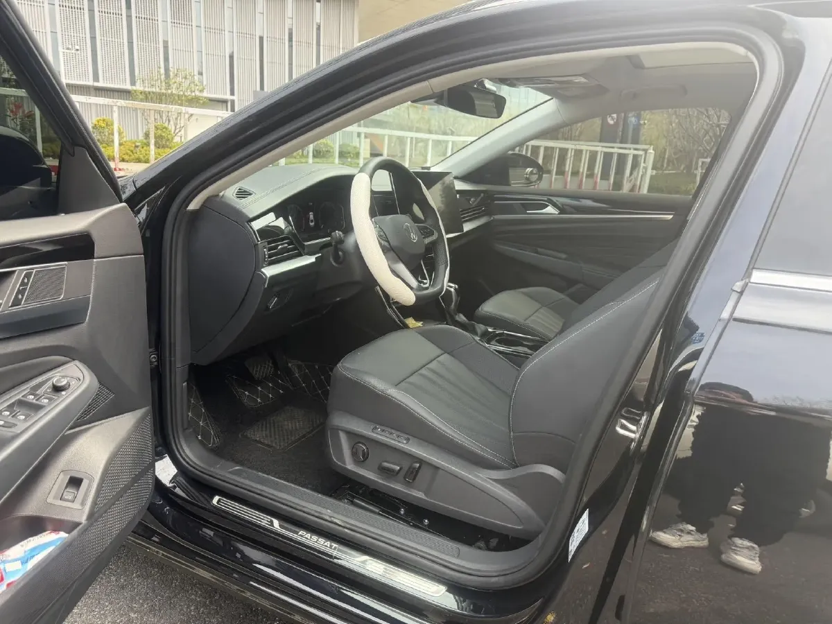2024 Volkswagen Passat 2.0T 186HP L4 7DCT,autocango,china used car exporter,china ev exporter,chinese used car exporter,chinese used ev exporter