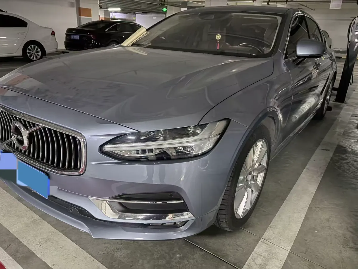 2020 Volvo S90 2.0T 254HP L4 8AT,autocango,china used car exporter,china ev exporter,chinese used car exporter,chinese used ev exporter
