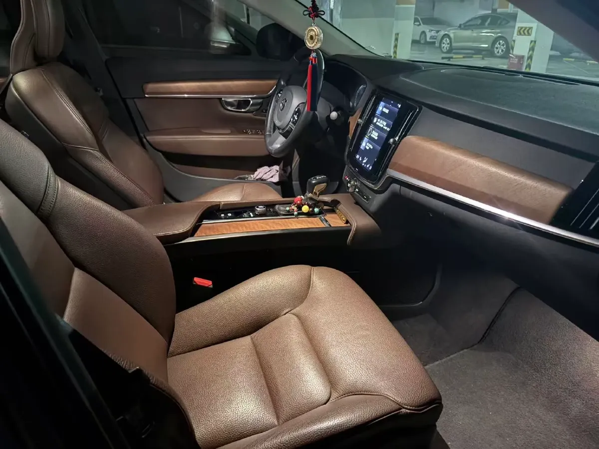 2020 Volvo S90 2.0T 254HP L4 8AT,autocango,china used car exporter,china ev exporter,chinese used car exporter,chinese used ev exporter