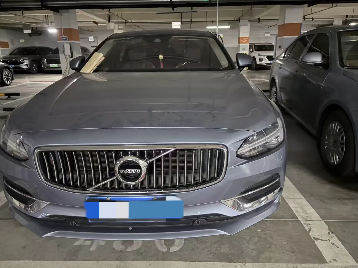 2020 Volvo S90 2.0T 254HP L4 8AT,autocango,china used car exporter,china ev exporter,chinese used car exporter,chinese used ev exporter