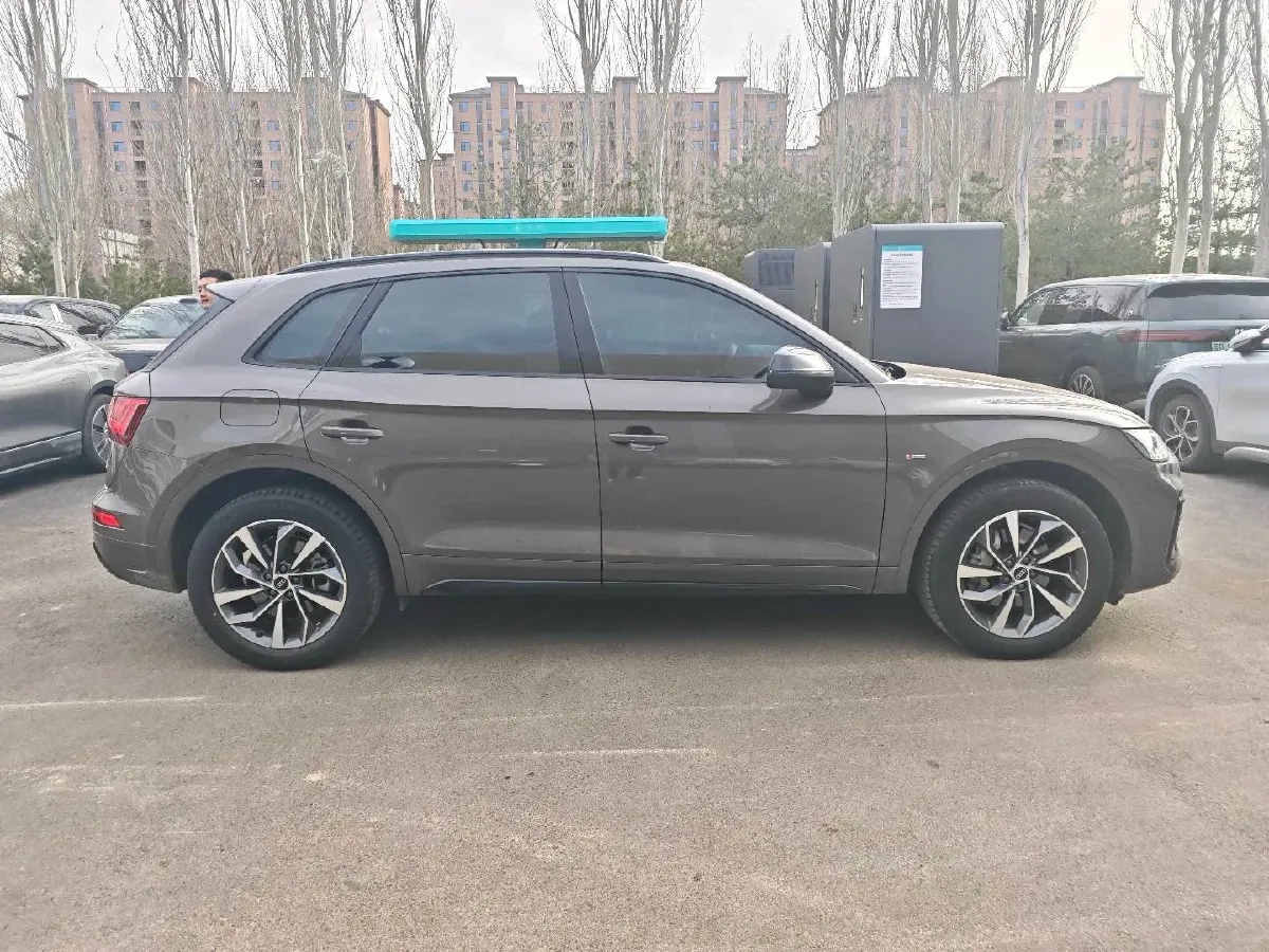 2023 Audi Q5L 2.0T 190HP L4 7DCT,autocango,china used car exporter,china ev exporter,chinese used car exporter,chinese used ev exporter