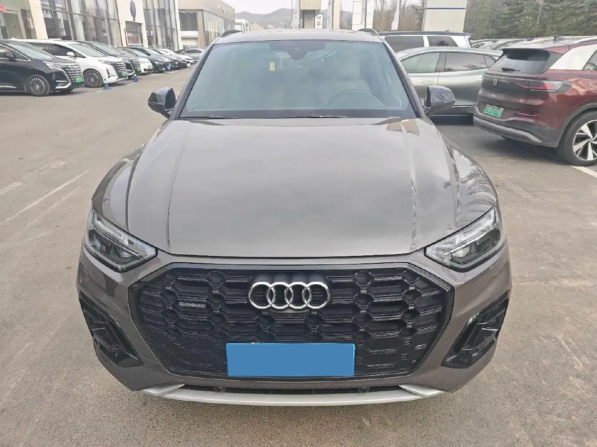 2023 Audi Q5L 2.0T 190HP L4 7DCT,autocango,china used car exporter,china ev exporter,chinese used car exporter,chinese used ev exporter