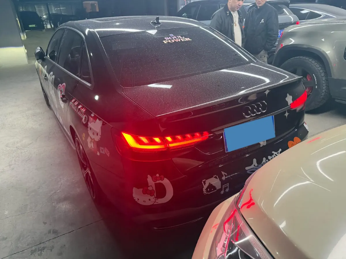 2022 Audi A4L 2.0T 190HP L4 7DCT,autocango,china used car exporter,china ev exporter,chinese used car exporter,chinese used ev exporter