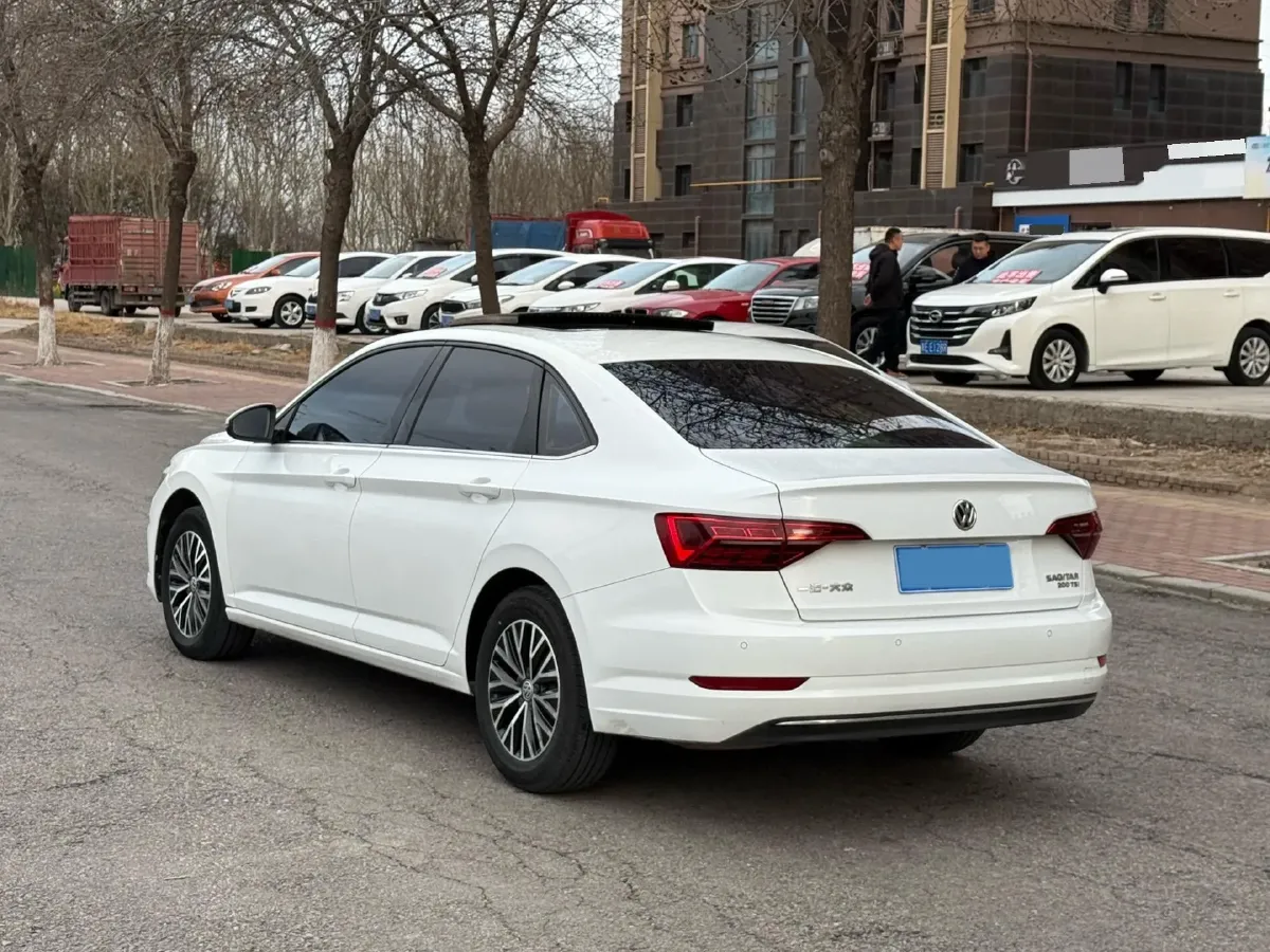 2019 Jeep Renegade 1.3T 173HP L4 7DCT,autocango,china used car exporter,china ev exporter,chinese used car exporter,chinese used ev exporter