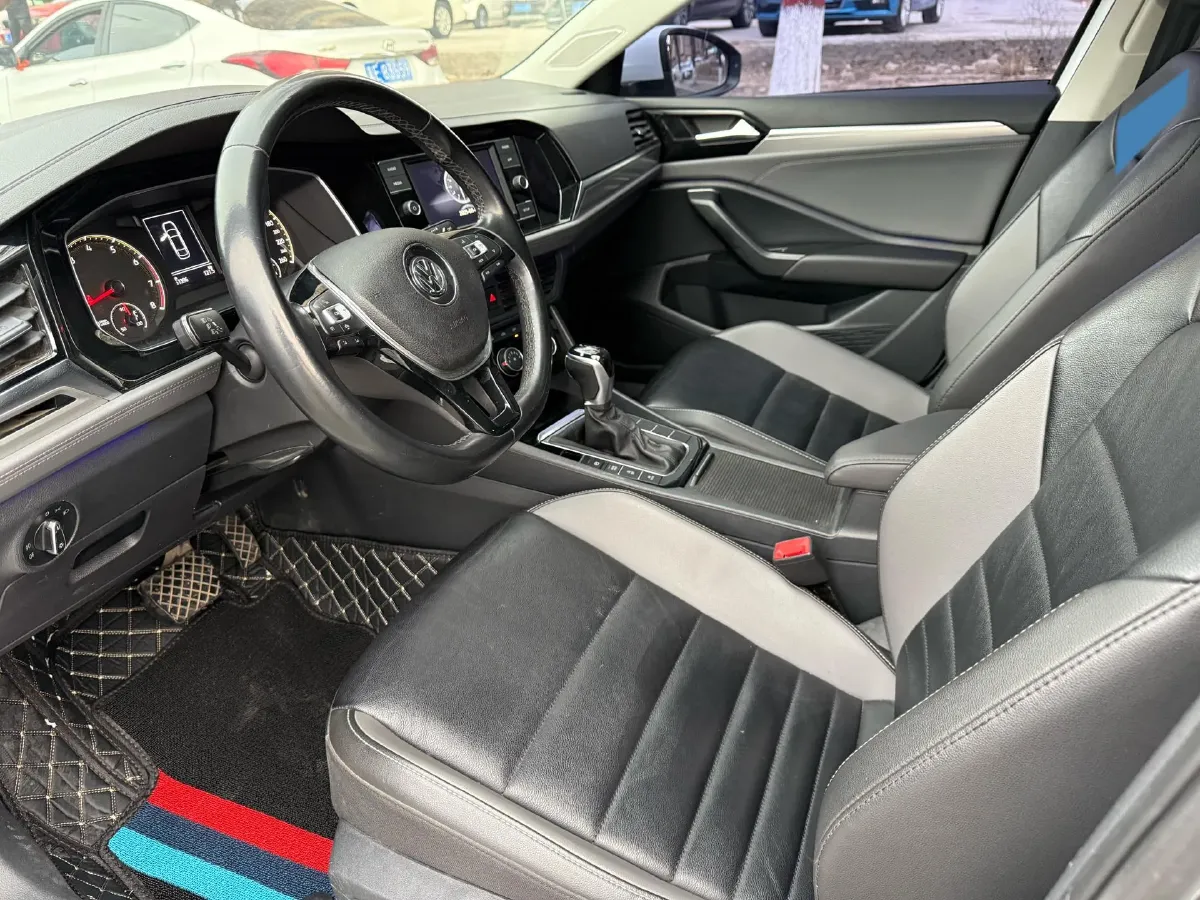 2019 Jeep Renegade 1.3T 173HP L4 7DCT,autocango,china used car exporter,china ev exporter,chinese used car exporter,chinese used ev exporter