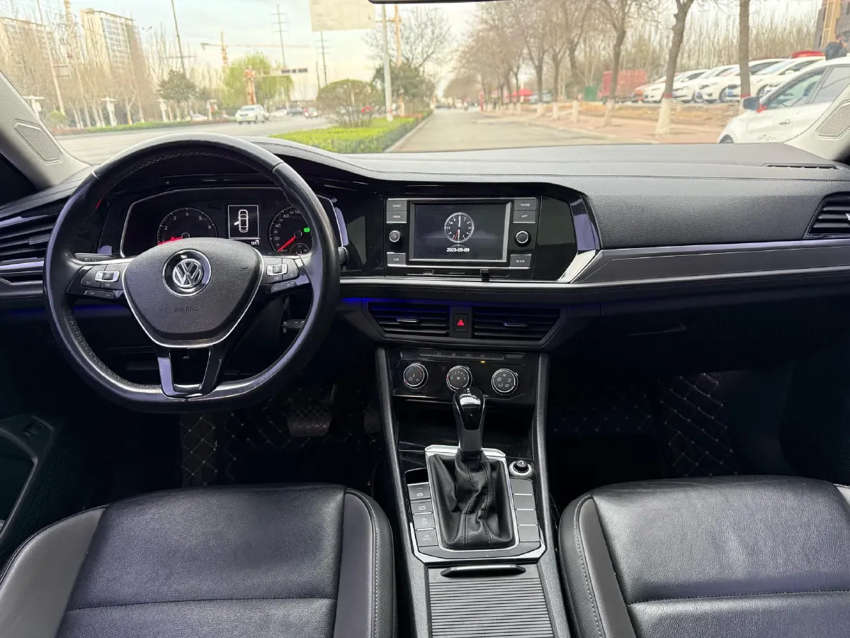 2019 Jeep Renegade 1.3T 173HP L4 7DCT,autocango,china used car exporter,china ev exporter,chinese used car exporter,chinese used ev exporter