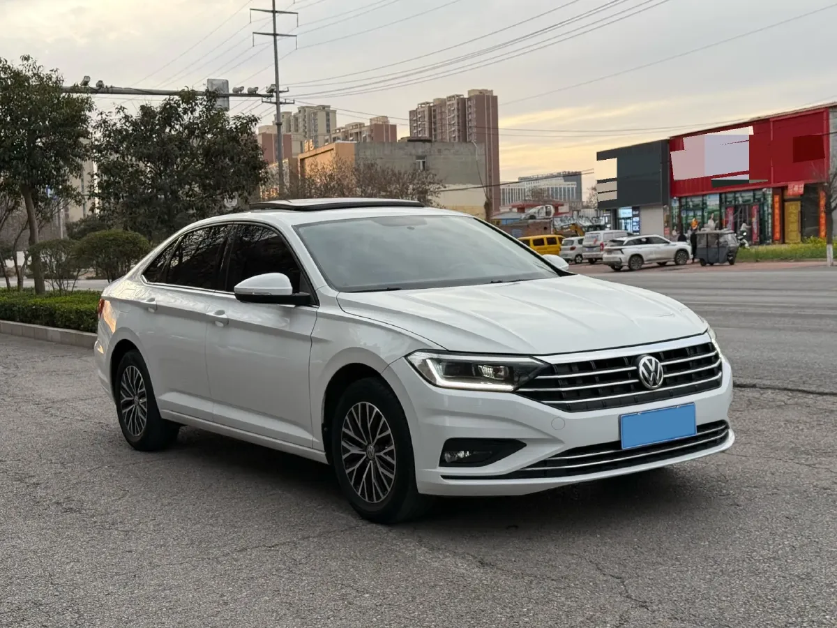 2019 Jeep Renegade 1.3T 173HP L4 7DCT,autocango,china used car exporter,china ev exporter,chinese used car exporter,chinese used ev exporter