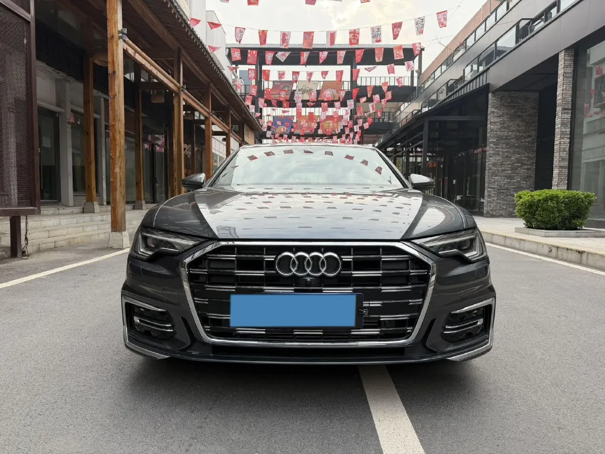 2024 Audi A6L 2.0T 245HP L4 7DCT,autocango,china used car exporter,china ev exporter,chinese used car exporter,chinese used ev exporter