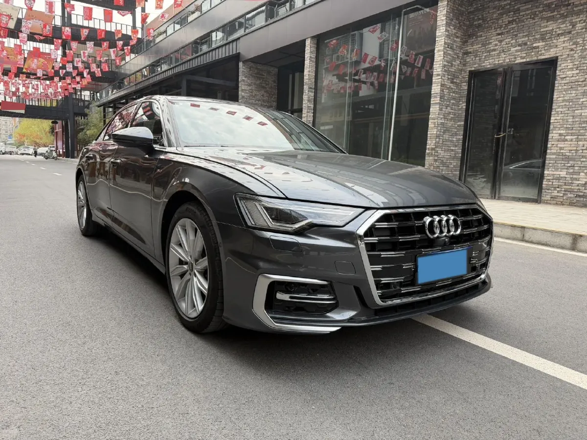 2024 Audi A6L 2.0T 245HP L4 7DCT,autocango,china used car exporter,china ev exporter,chinese used car exporter,chinese used ev exporter