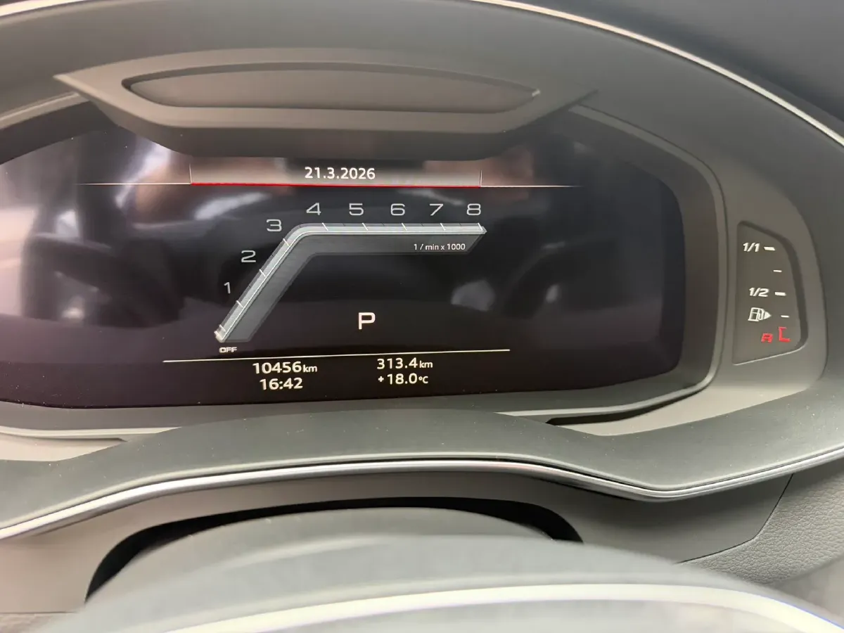 2024 Audi A6L 2.0T 245HP L4 7DCT,autocango,china used car exporter,china ev exporter,chinese used car exporter,chinese used ev exporter