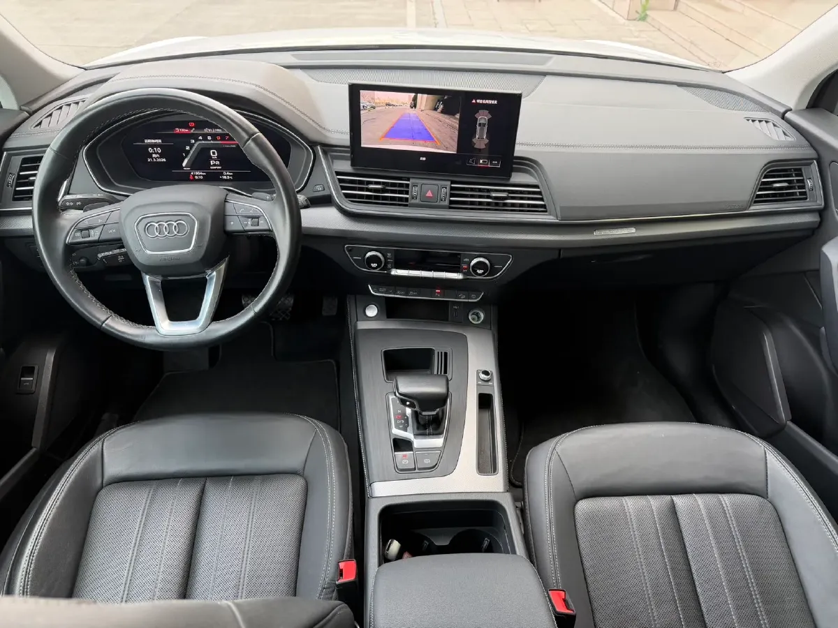 2022 Audi Q5L 2.0T 190HP L4 7DCT,autocango,china used car exporter,china ev exporter,chinese used car exporter,chinese used ev exporter