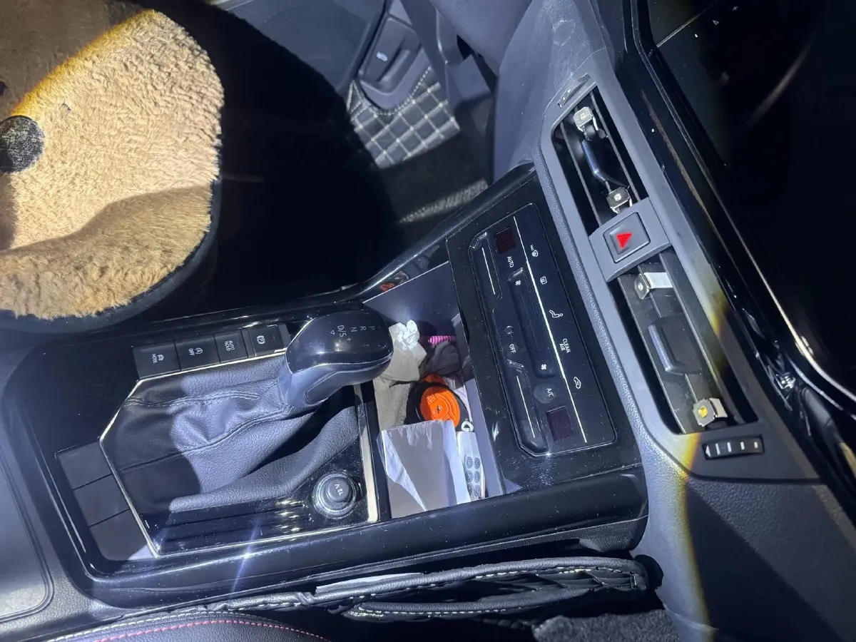 2022 Volkswagen Tayron 2.0T 186HP L4 7DCT,autocango,china used car exporter,china ev exporter,chinese used car exporter,chinese used ev exporter