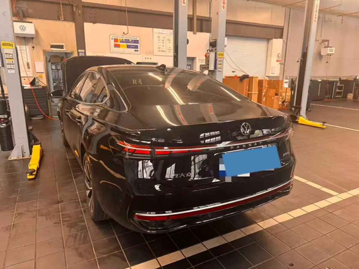 2025 Volkswagen Passat 2.0T 220HP L4 7DCT,autocango,china used car exporter,china ev exporter,chinese used car exporter,chinese used ev exporter