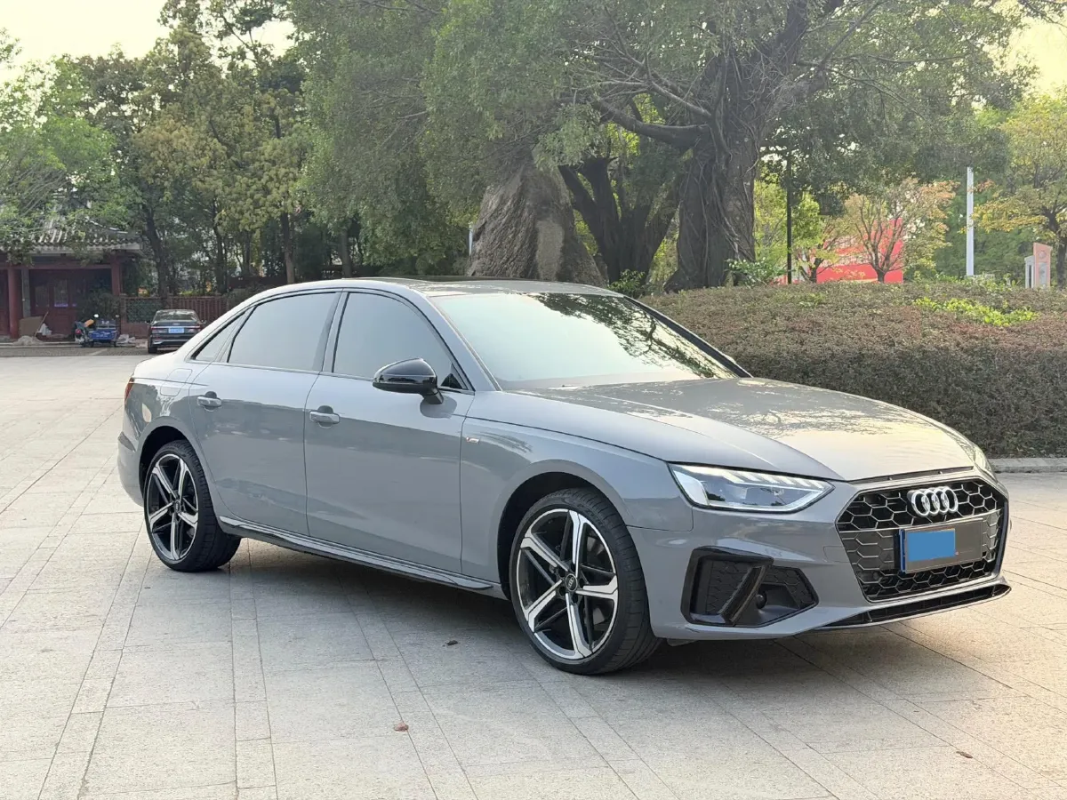 2024 Audi A4L 2.0T 190HP L4 7DCT,autocango,china used car exporter,china ev exporter,chinese used car exporter,chinese used ev exporter