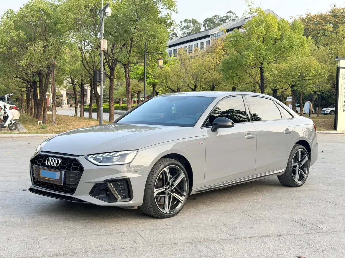2024 Audi A4L 2.0T 190HP L4 7DCT,autocango,china used car exporter,china ev exporter,chinese used car exporter,chinese used ev exporter