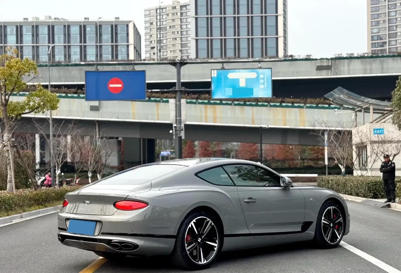 2020 Bentley Continental 4.0T 549HP V8 8DCT,autocango,china used car exporter,china ev exporter,chinese used car exporter,chinese used ev exporter