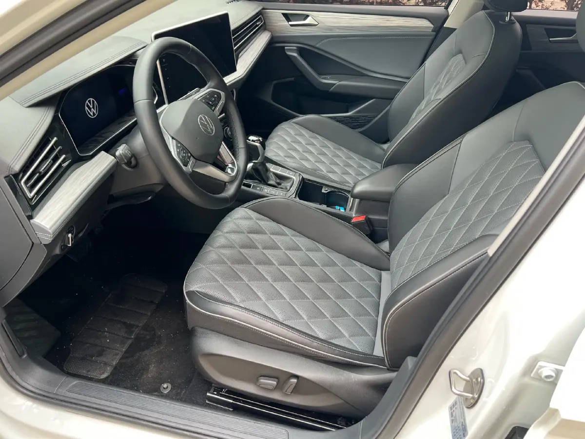 2023 Volkswagen Sagitar 1.4T 150HP L4 7DCT,autocango,china used car exporter,china ev exporter,chinese used car exporter,chinese used ev exporter