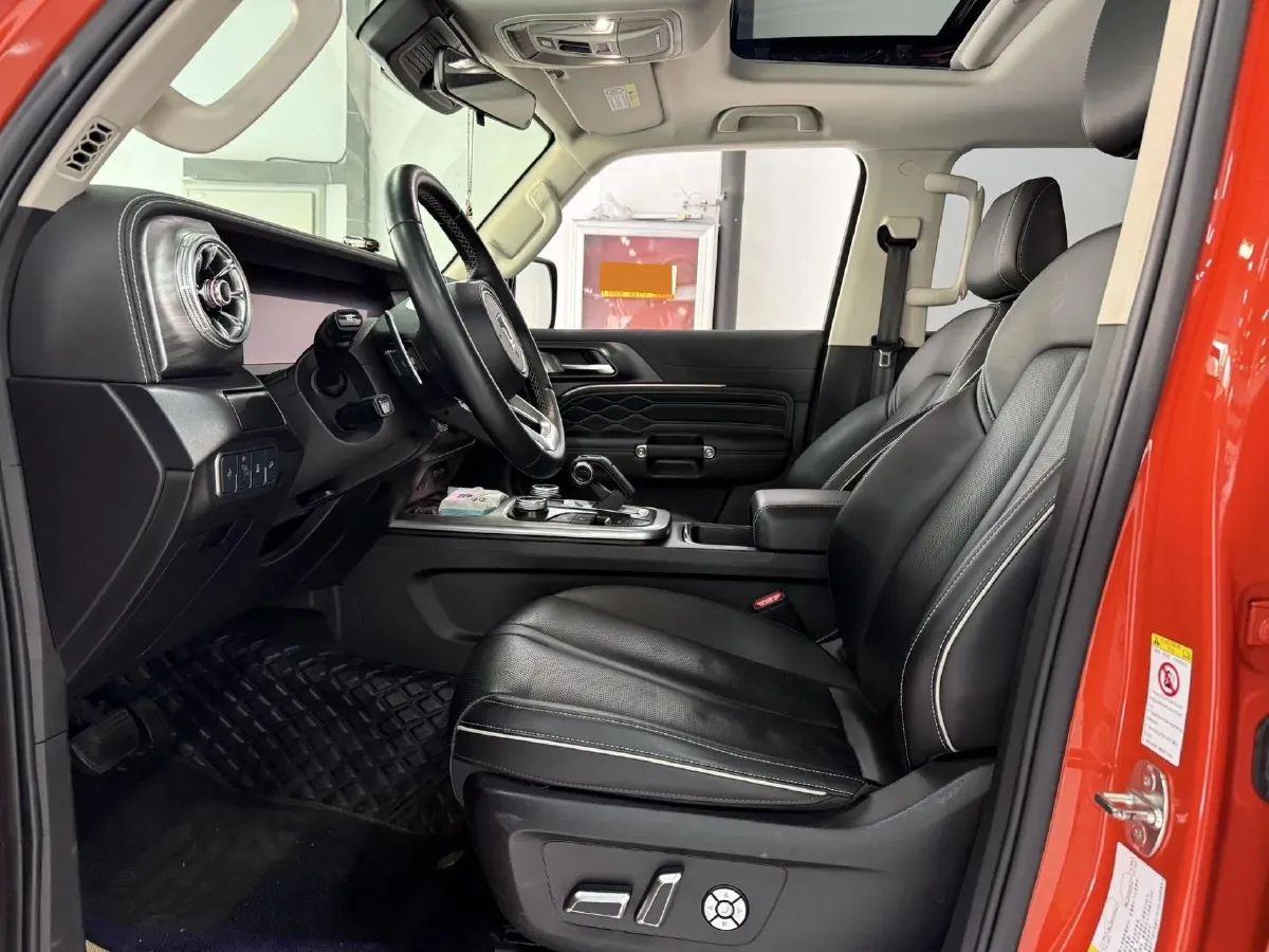 2021 Tank 300 2.0T 227HP L4 8AT,autocango,china used car exporter,china ev exporter,chinese used car exporter,chinese used ev exporter