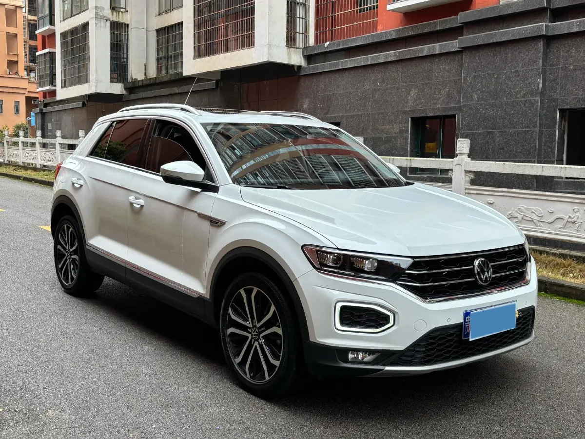2022 Volkswagen T-Roc 1.4T 150HP L4 7DCT,autocango,china used car exporter,china ev exporter,chinese used car exporter,chinese used ev exporter