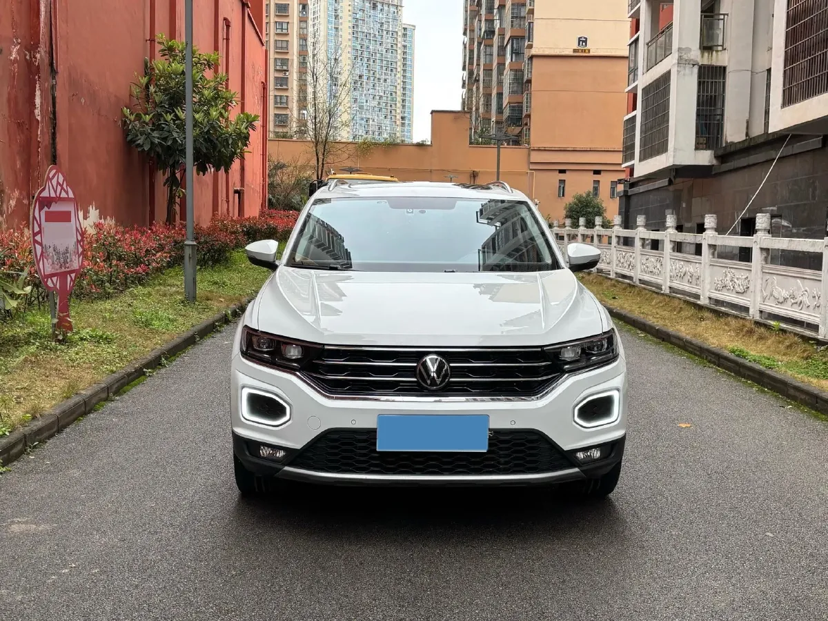 2022 Volkswagen T-Roc 1.4T 150HP L4 7DCT,autocango,china used car exporter,china ev exporter,chinese used car exporter,chinese used ev exporter