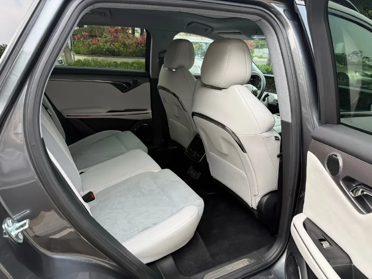 2025 Voyah FREE 1.5T 150HP L4 REEV 43KWH,autocango,china used car exporter,china ev exporter,chinese used car exporter,chinese used ev exporter