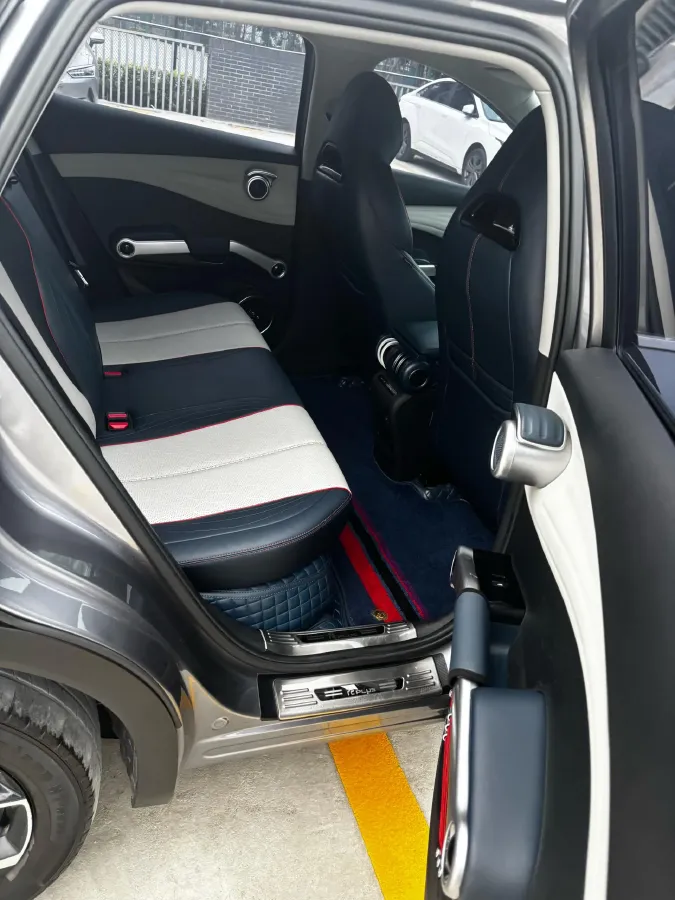 2022 Hycan Z03 BEV 64.23KWH,autocango,china used car exporter,china ev exporter,chinese used car exporter,chinese used ev exporter