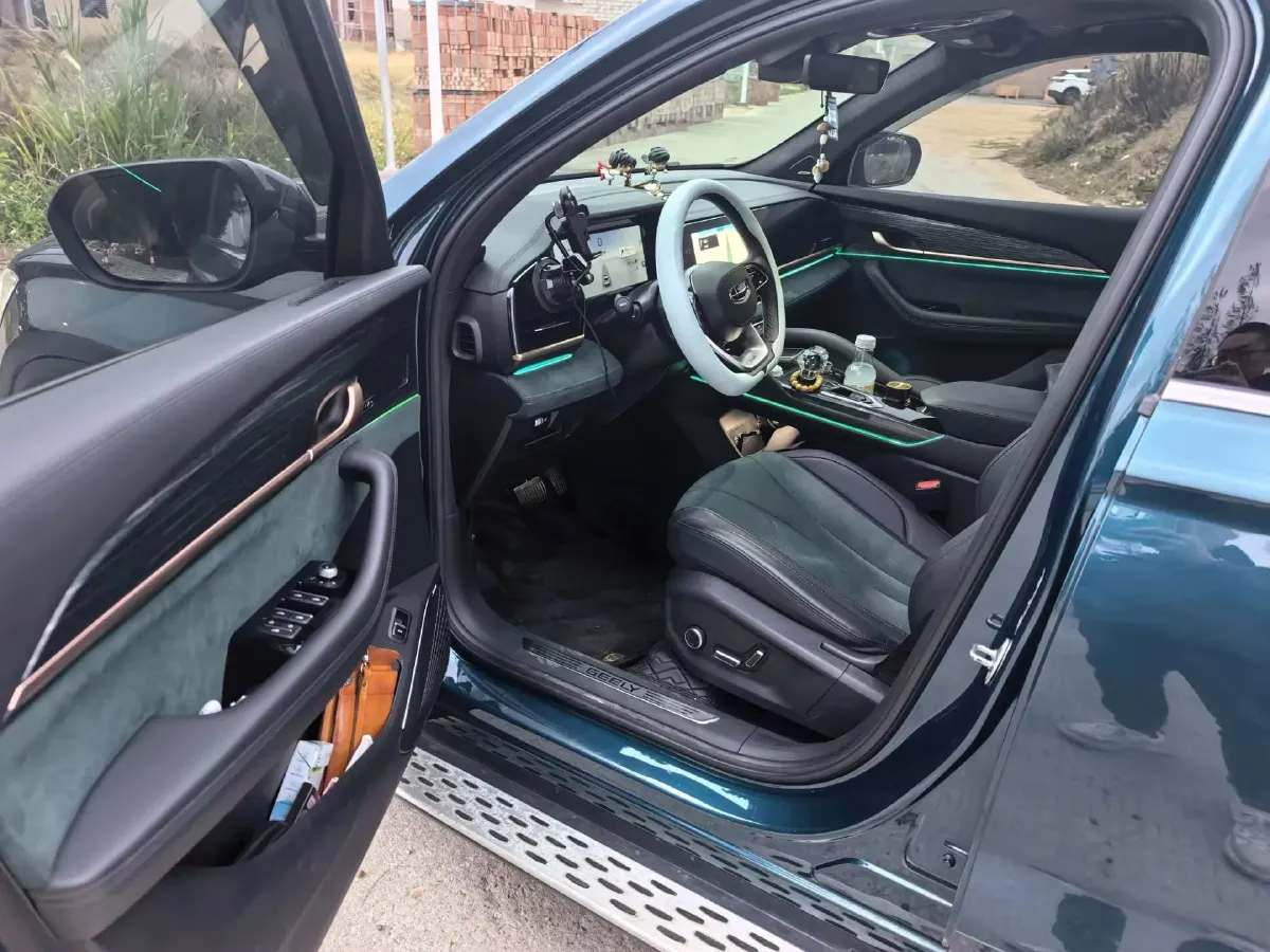 2021 Geely Monjaro 2.0T 218HP L4 7DCT,autocango,china used car exporter,china ev exporter,chinese used car exporter,chinese used ev exporter