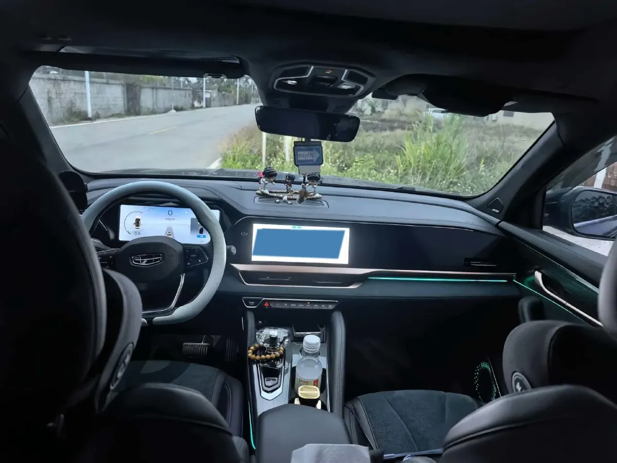 2021 Geely Monjaro 2.0T 218HP L4 7DCT,autocango,china used car exporter,china ev exporter,chinese used car exporter,chinese used ev exporter