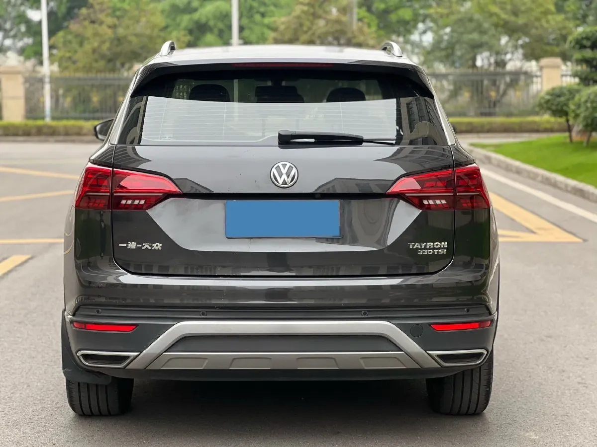 2019 Jeep Cherokee 2.0T 234HP L4 9AT,autocango,china used car exporter,china ev exporter,chinese used car exporter,chinese used ev exporter