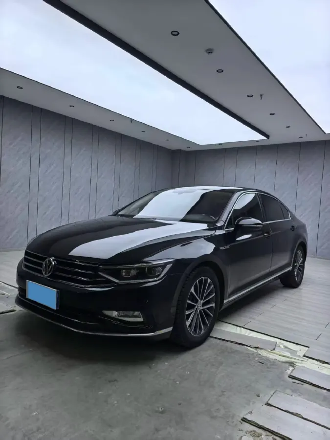 2020 Volkswagen Magotan 2.0T 186HP L4 7DCT,autocango,china used car exporter,china ev exporter,chinese used car exporter,chinese used ev exporter