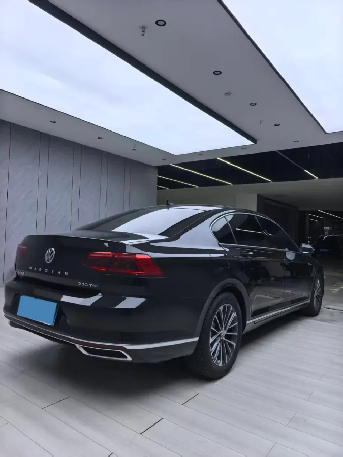 2020 Volkswagen Magotan 2.0T 186HP L4 7DCT,autocango,china used car exporter,china ev exporter,chinese used car exporter,chinese used ev exporter