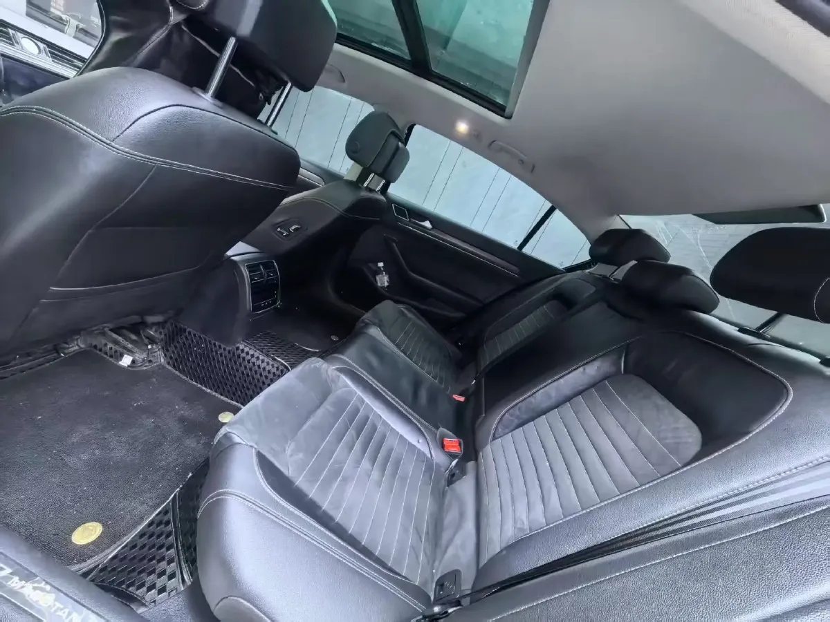 2020 Volkswagen Magotan 2.0T 186HP L4 7DCT,autocango,china used car exporter,china ev exporter,chinese used car exporter,chinese used ev exporter