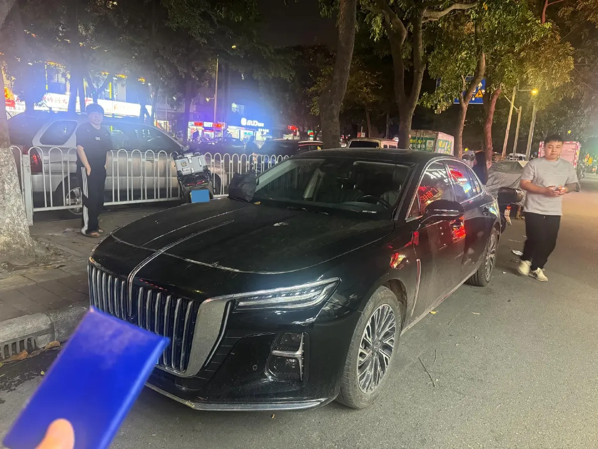 2024 HongQi H5 2.0T 224HP L4 8AT,autocango,china used car exporter,china ev exporter,chinese used car exporter,chinese used ev exporter