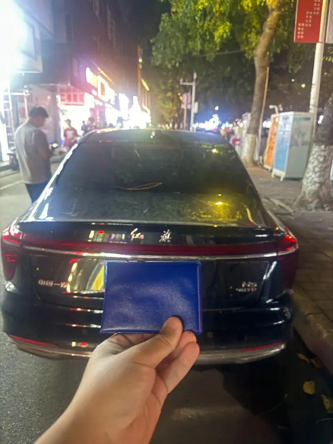 2024 HongQi H5 2.0T 224HP L4 8AT,autocango,china used car exporter,china ev exporter,chinese used car exporter,chinese used ev exporter