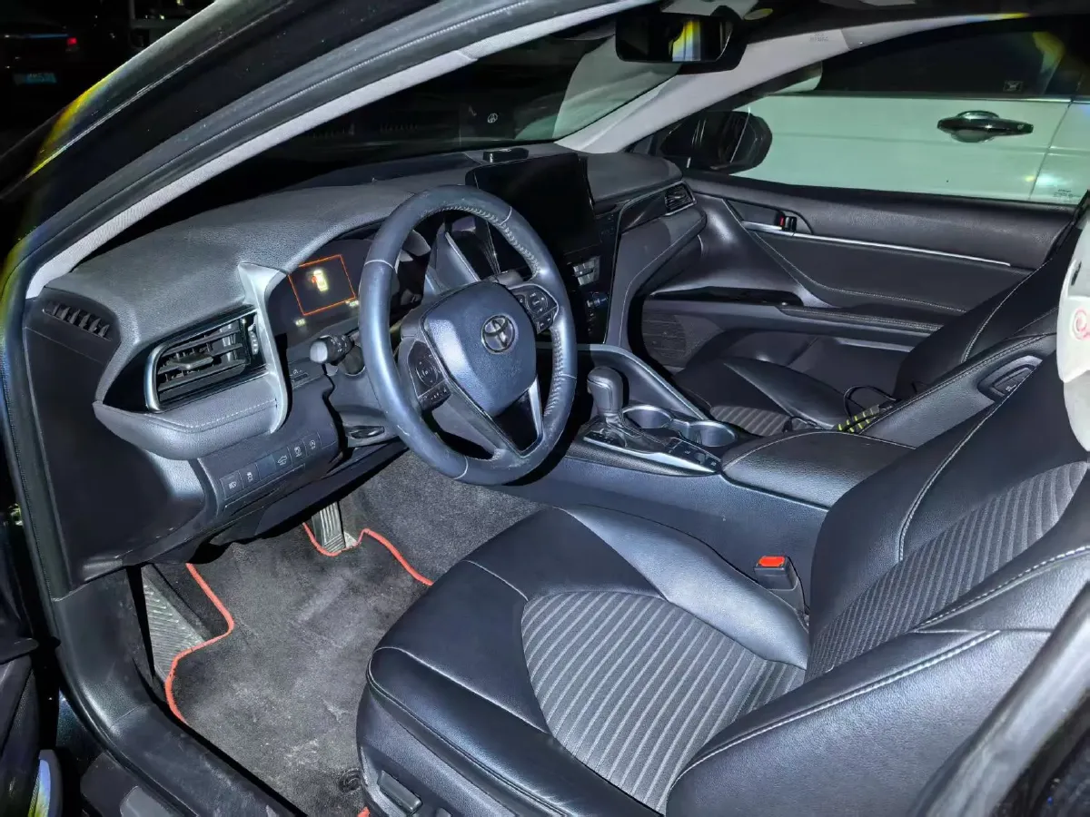 2023 Toyota Camry 2.5L 207HP L4 8AT,autocango,china used car exporter,china ev exporter,chinese used car exporter,chinese used ev exporter