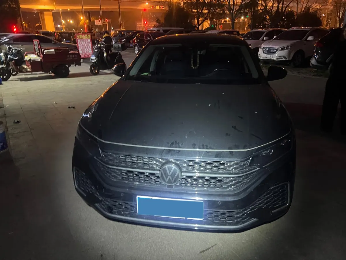 2023 Volkswagen Passat 2.0T 186HP L4 7DCT,autocango,china used car exporter,china ev exporter,chinese used car exporter,chinese used ev exporter