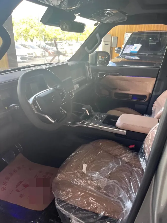 2025 Jetour Traveller 2.0T 254HP L4 7DCT,autocango,china used car exporter,china ev exporter,chinese used car exporter,chinese used ev exporter