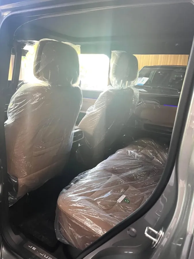 2025 Jetour Traveller 2.0T 254HP L4 7DCT,autocango,china used car exporter,china ev exporter,chinese used car exporter,chinese used ev exporter