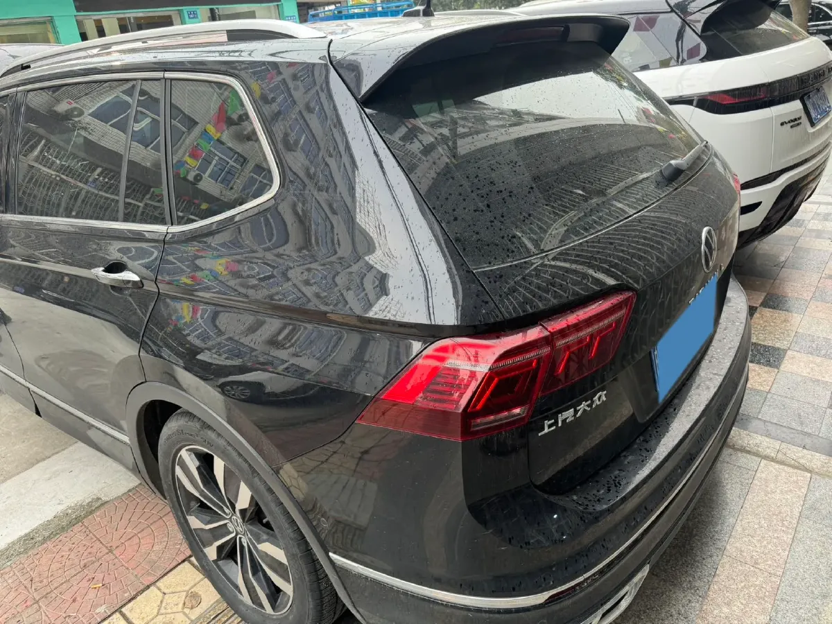 2024 Volkswagen Tiguan L 2.0T 186HP L4 7DCT,autocango,china used car exporter,china ev exporter,chinese used car exporter,chinese used ev exporter