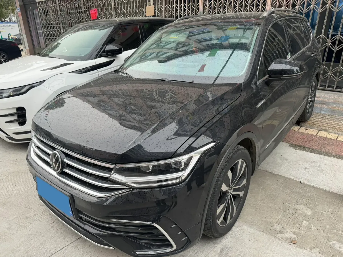 2024 Volkswagen Tiguan L 2.0T 186HP L4 7DCT,autocango,china used car exporter,china ev exporter,chinese used car exporter,chinese used ev exporter