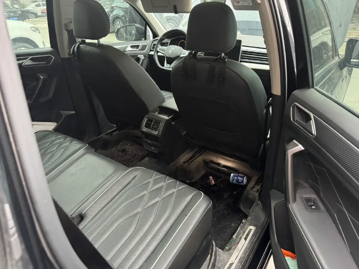 2024 Volkswagen Tiguan L 2.0T 186HP L4 7DCT,autocango,china used car exporter,china ev exporter,chinese used car exporter,chinese used ev exporter