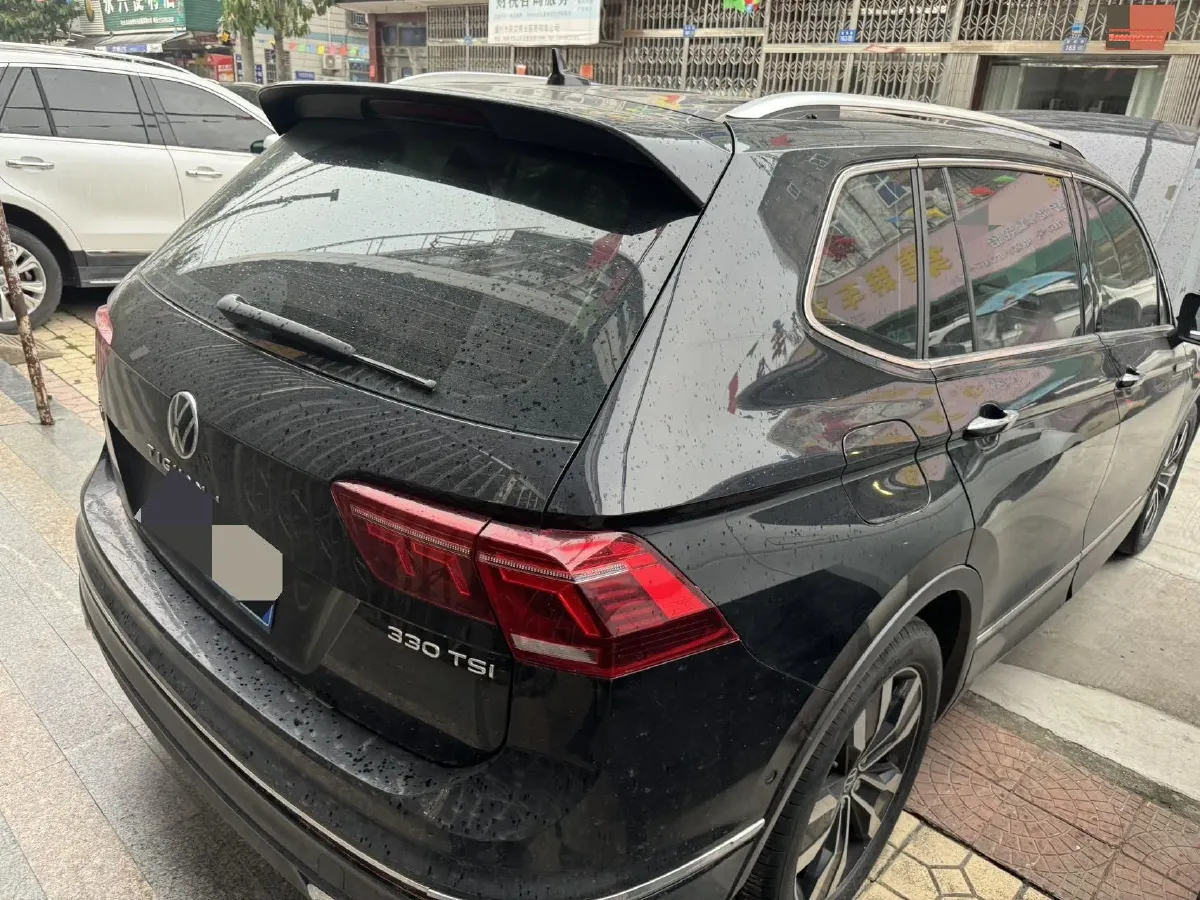 2024 Volkswagen Tiguan L 2.0T 186HP L4 7DCT,autocango,china used car exporter,china ev exporter,chinese used car exporter,chinese used ev exporter