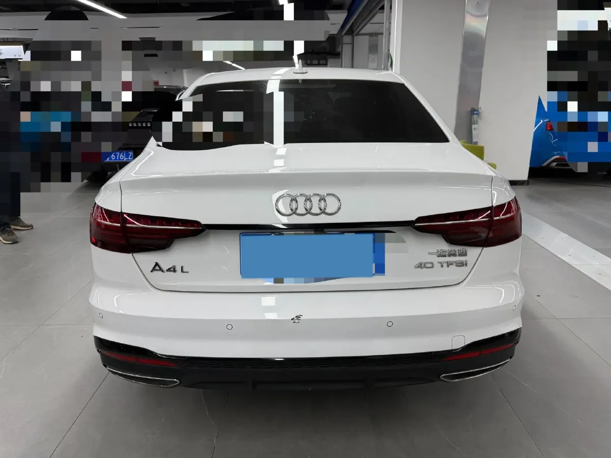 2024 Audi A4L 2.0T 190HP L4 7DCT,autocango,china used car exporter,china ev exporter,chinese used car exporter,chinese used ev exporter