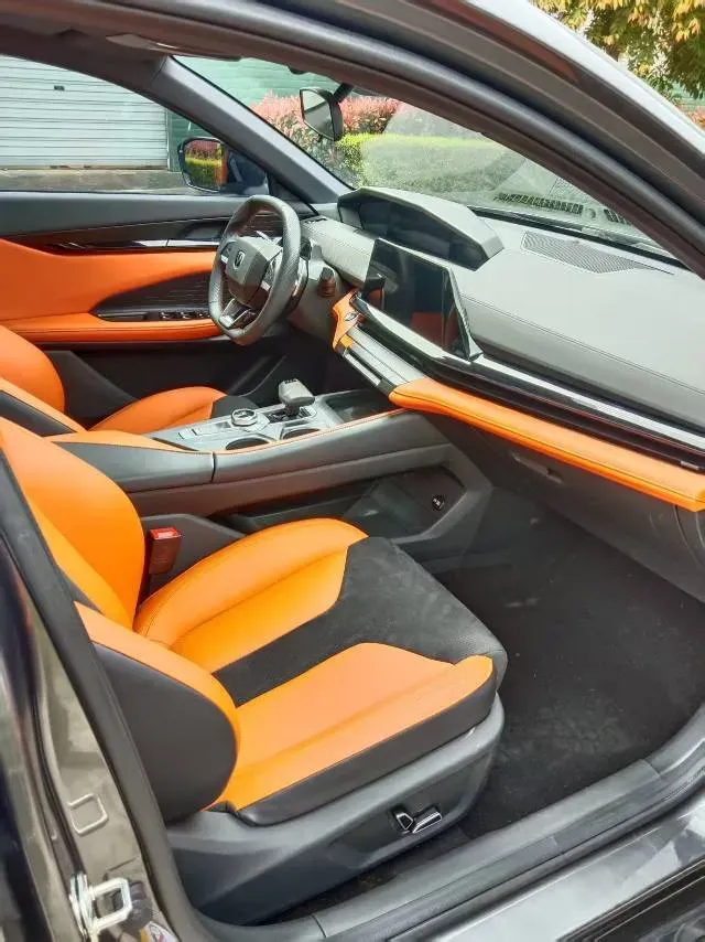 2023 ChangAn UNI-V 1.5T 188HP L4 7DCT,autocango,china used car exporter,china ev exporter,chinese used car exporter,chinese used ev exporter