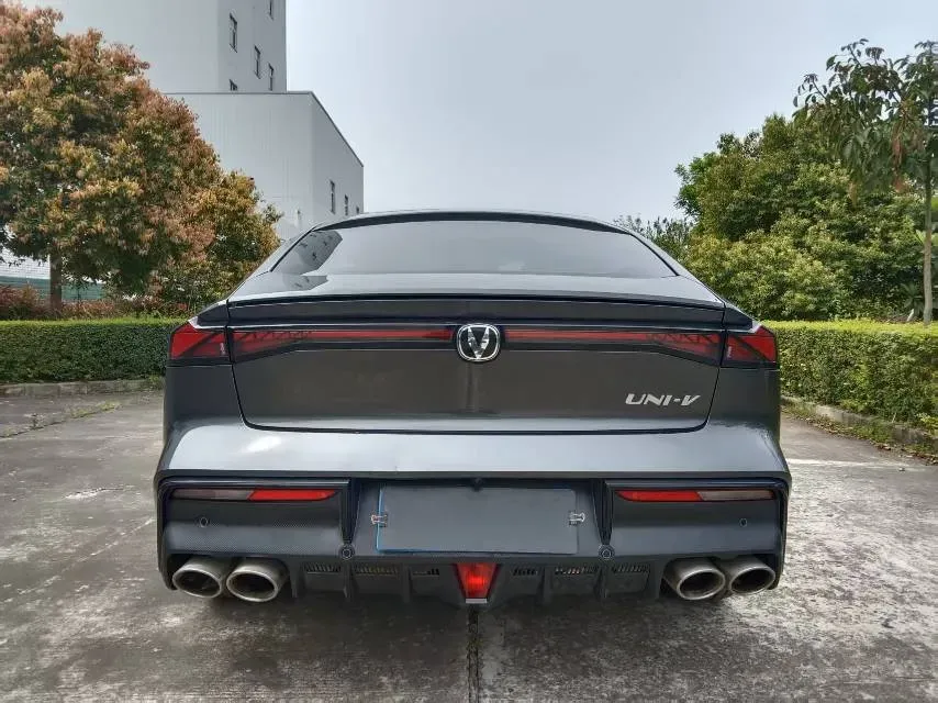 2023 ChangAn UNI-V 1.5T 188HP L4 7DCT,autocango,china used car exporter,china ev exporter,chinese used car exporter,chinese used ev exporter