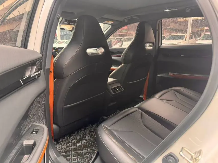 2023 ChangAn UNI-V 1.5T 188HP L4 7DCT,autocango,china used car exporter,china ev exporter,chinese used car exporter,chinese used ev exporter